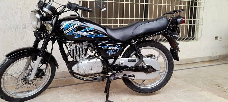 Suzuki 150 SE 1