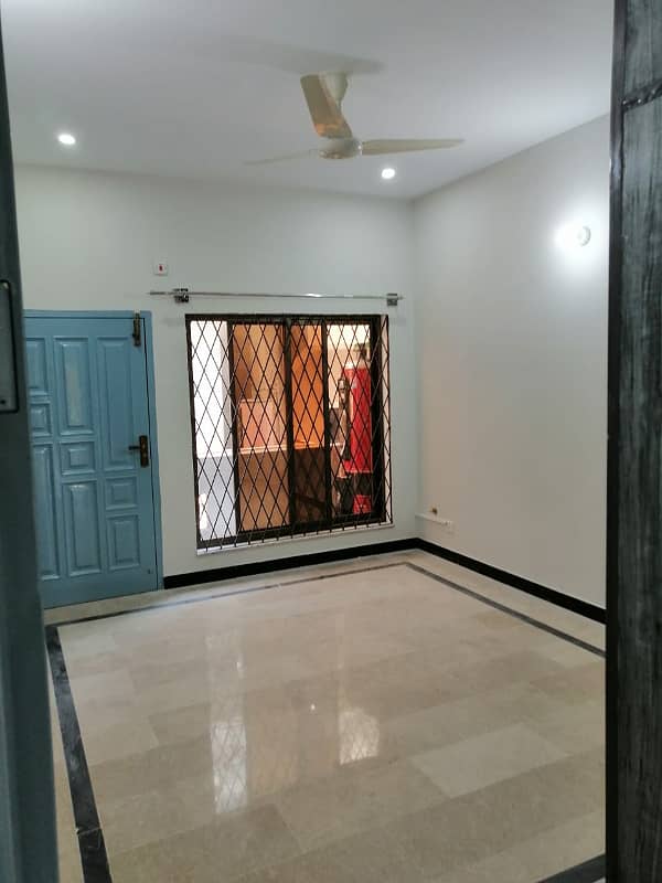 7 Marla Upper Portion For Rent In G-13 Islambad 11