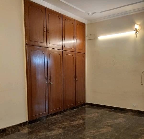 Stunning 1 Kanal House In Main Canal Bank Road Available 8