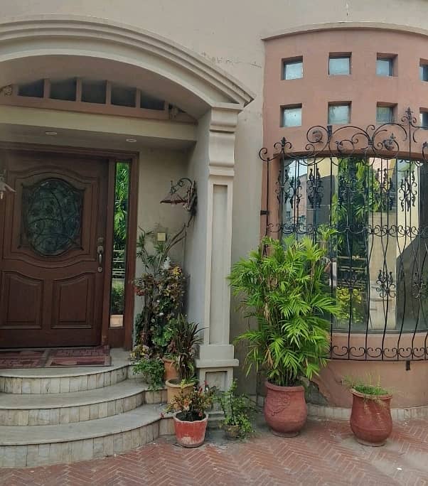 Stunning 1 Kanal House In Main Canal Bank Road Available 21