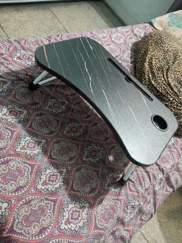 Foldable Laptop table 0