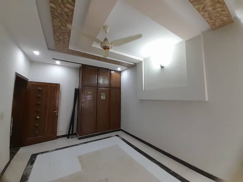 7 Marla Triple Story House For Rent In G-13 isalambad 2