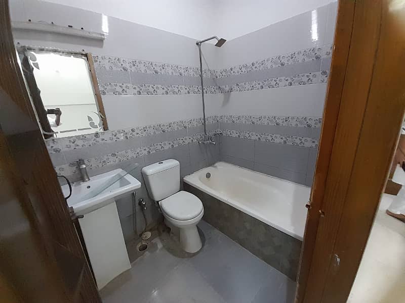 7 Marla Triple Story House For Rent In G-13 isalambad 14