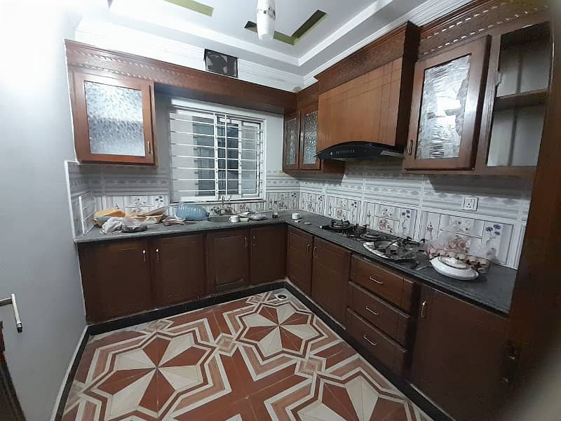 7 Marla Triple Story House For Rent In G-13 isalambad 16