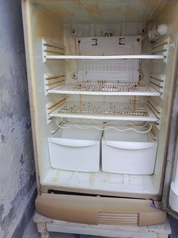 PEL refrigerator full size for sale 5