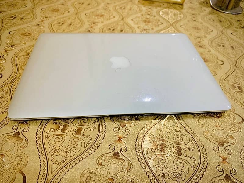 MacBook Air 2017.13 inch 1