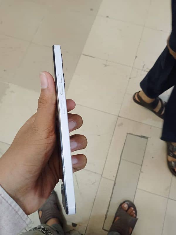 Tecno spark 10 pro 4