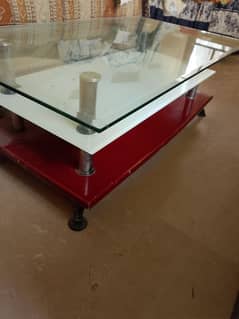 Stylish Center Table - Qeemat kam ziyadah hosakti hai