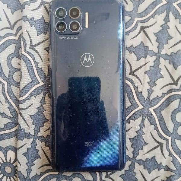 Am selling motorola one 5G PTA approve 0