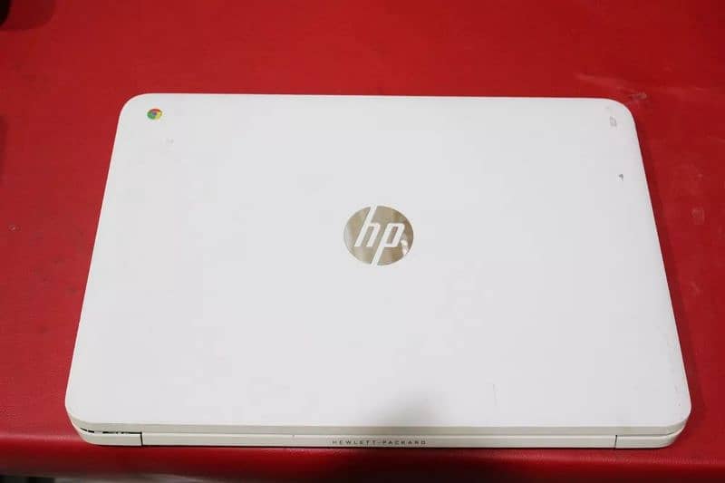 HP SMB 14 Inch HD Display Windows 10 Chromebook 3