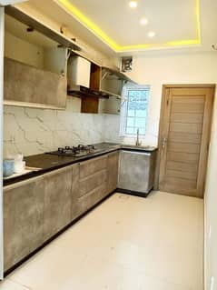 14 Marla Upper Portion For rent in G-13 islambad 0