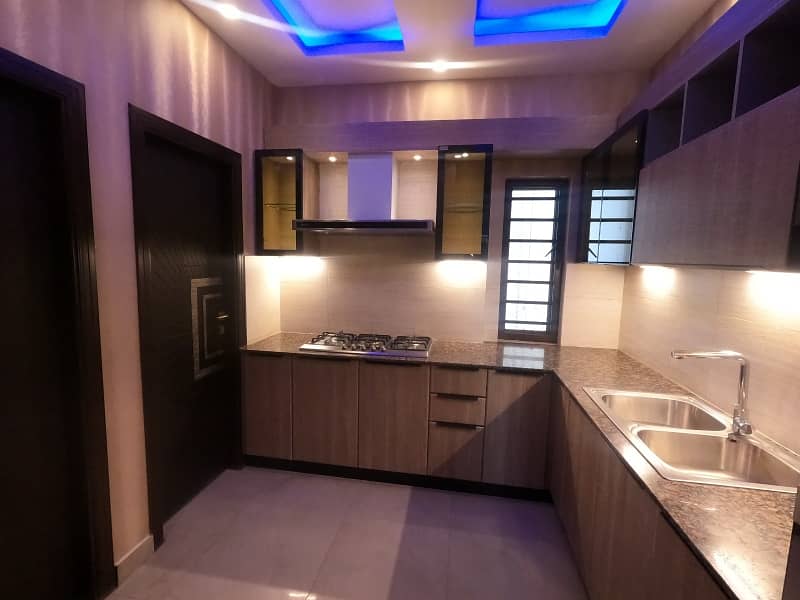 Prime Location 1600 Square Feet Flat In Metropolis Residency Is Best Option 13