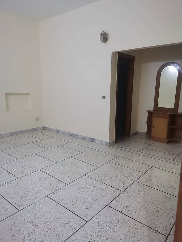 30*60 First floor for rent in G-13 1