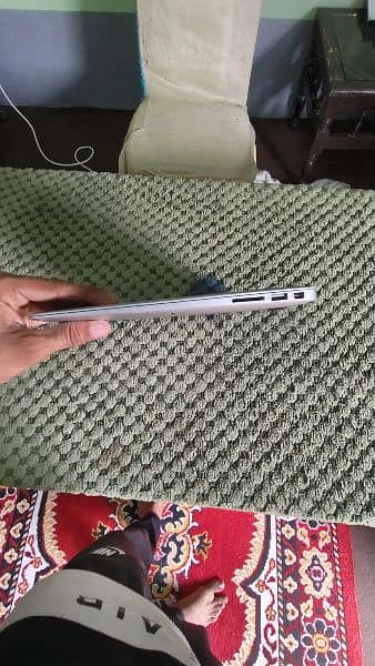 MacBook Air with Graphic card, 10/10 condition, sell urgently. 4