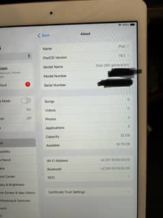 ipad 8th generation 32 Gb golden colour bypass