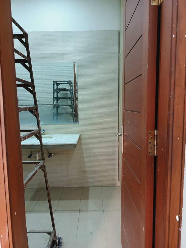 1 KANAL UPPER PORTION WITH LOWER LOCK AND SERVANT AVAILABLE FOR RENT IN VALANCIA TOWN 7