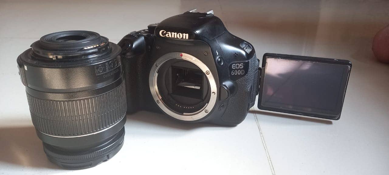 dslr for sale flip screen best for vlogging and cinematic 0