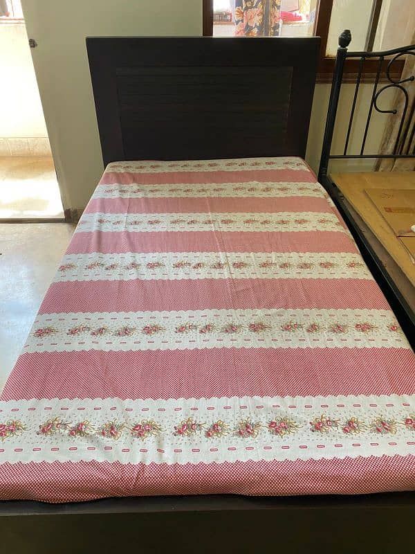 3.5 x 6 ft single bed with mattress 2