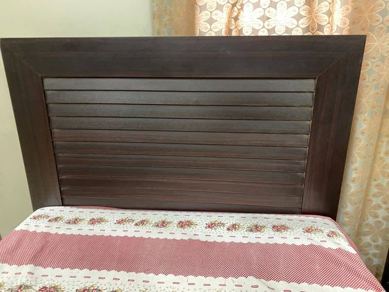 3.5 x 6 ft single bed with mattress 3