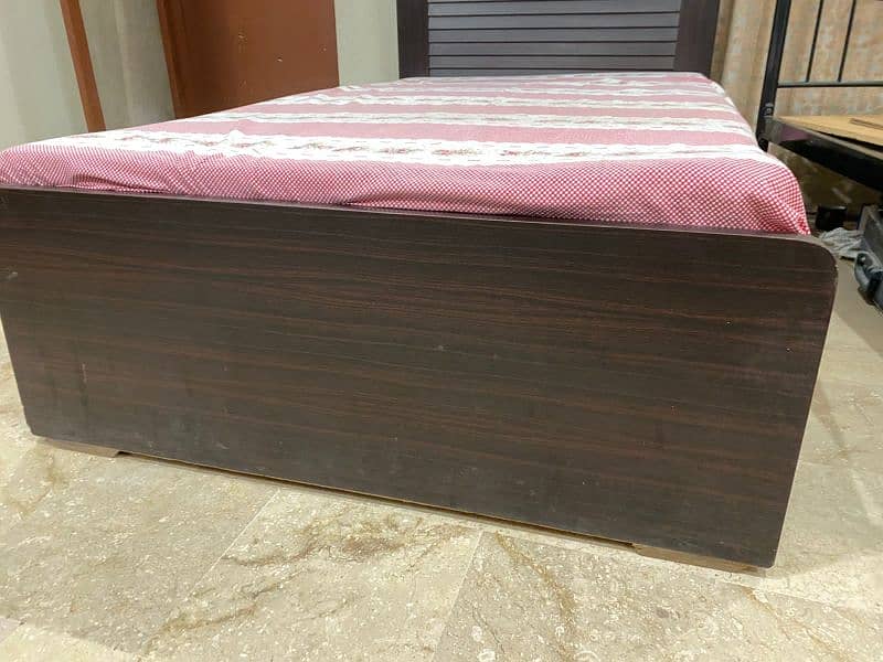 3.5 x 6 ft single bed with mattress 5