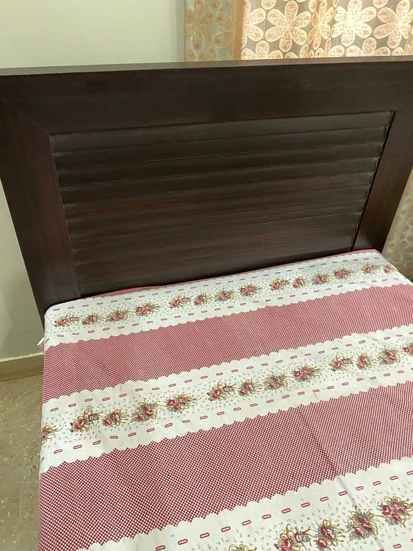 3.5 x 6 ft single bed with mattress 7