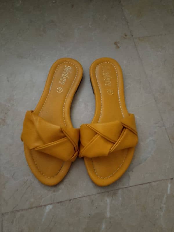 used slipper and sandals 2