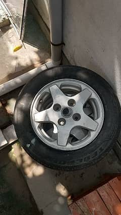 Original made in Japan 5 alloy rims 14 inch 114 pcd with tyres