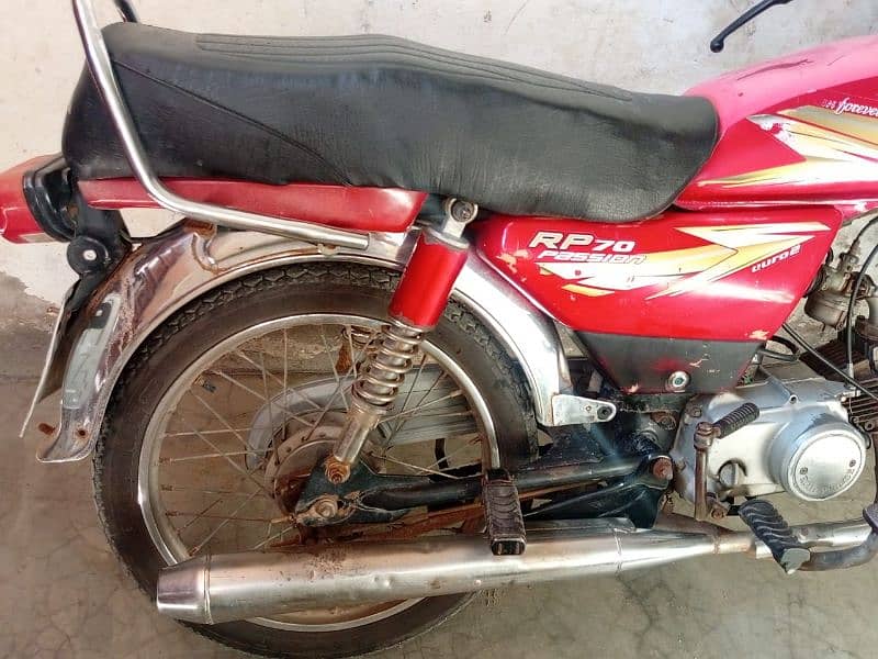 Road prince 70 cc original tanki tapay k sath 5