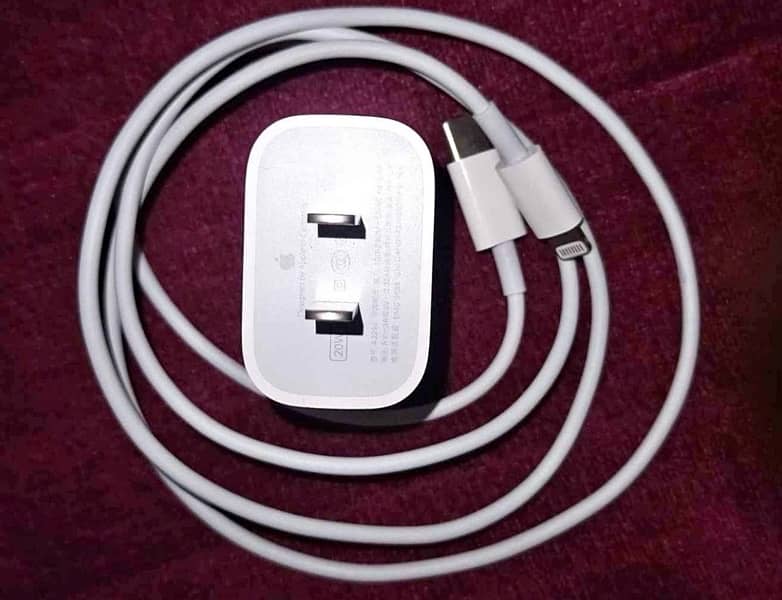 iphone Original 20Wt charger 2