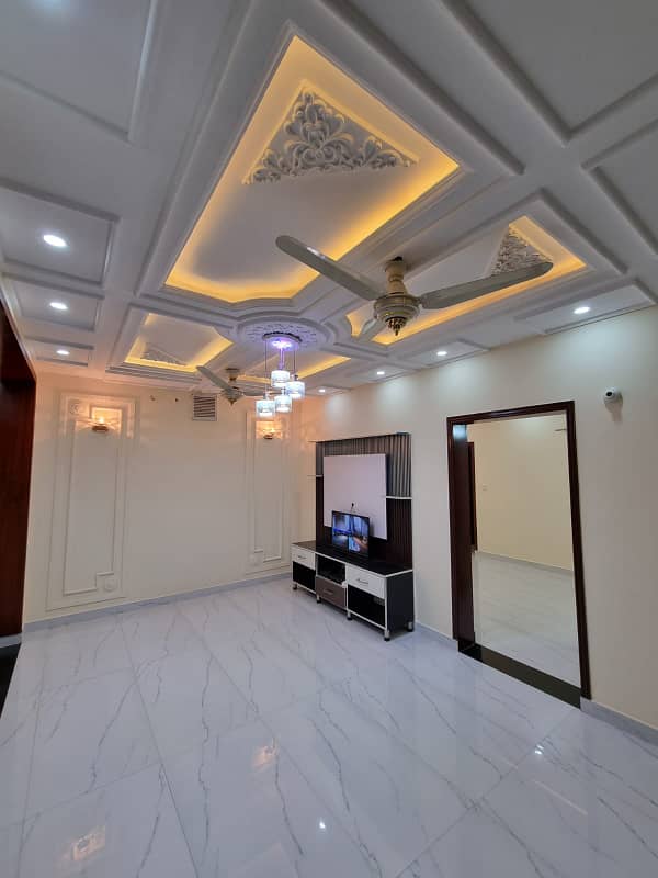 Near Sharif Medical 5 Marla Brand New House For Sale. 3