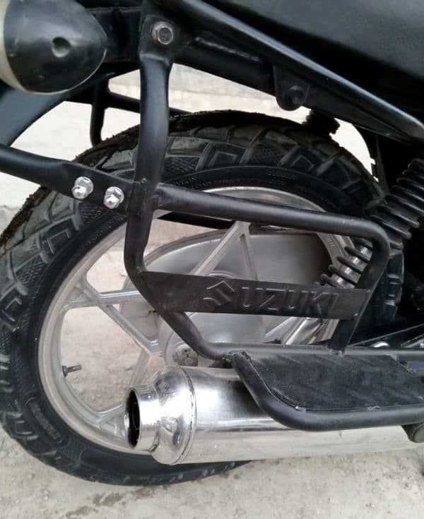 Suzuki GS 150 SE 2021 (TUBELESS TYRE) 6