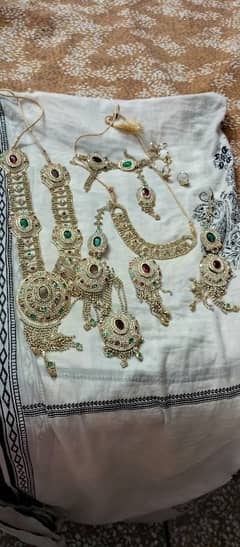 beautiful jewellery set 0