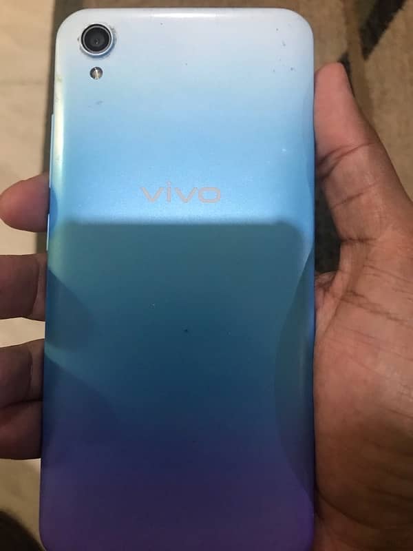 Vivo y1s 2/32 gb 2