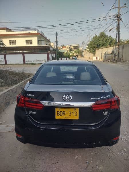 Toyota Corolla Altis Grande 2015 3