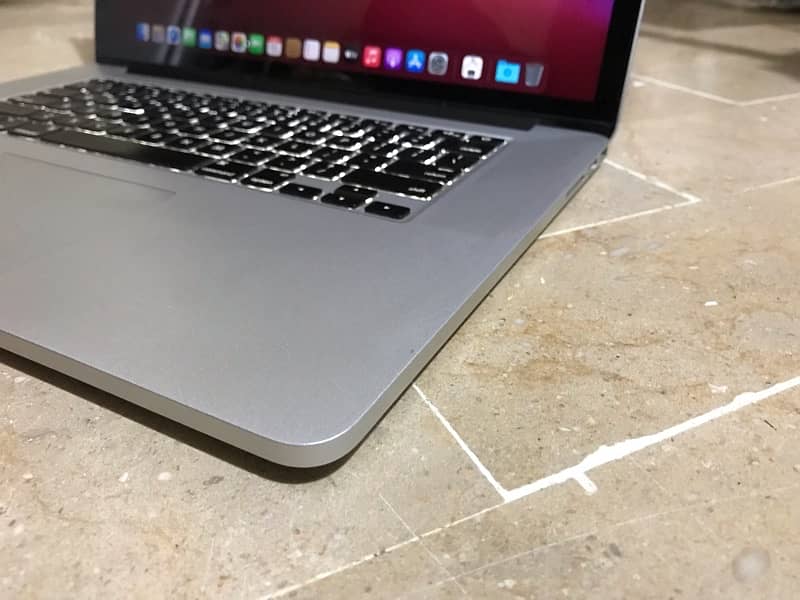 Apple Macbook Pro 2015 (15inch) 2