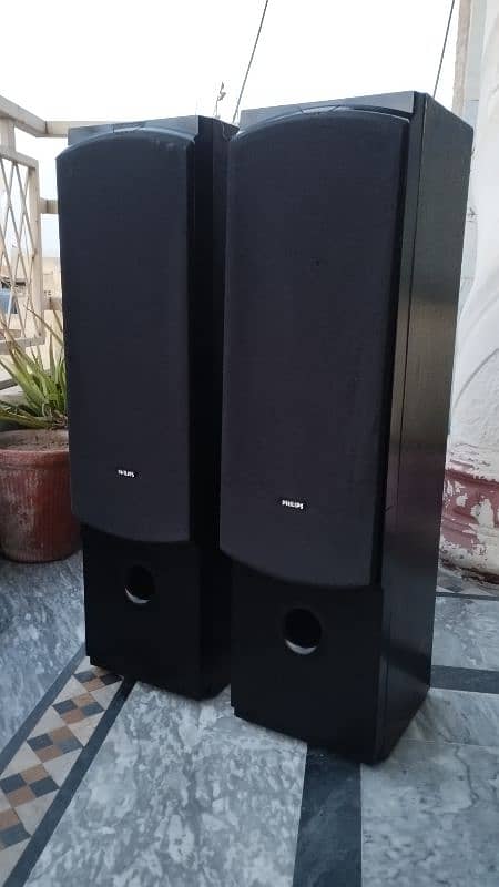 5x Tower Speakers Floor speakers and Subwoofer 6