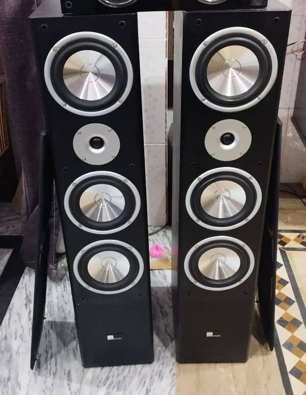 5x Tower Speakers Floor speakers and Subwoofer 10