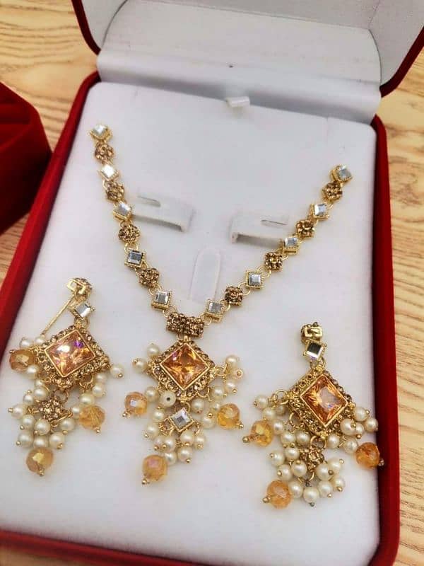 Elegant Zircon Stone Necklace Set 1