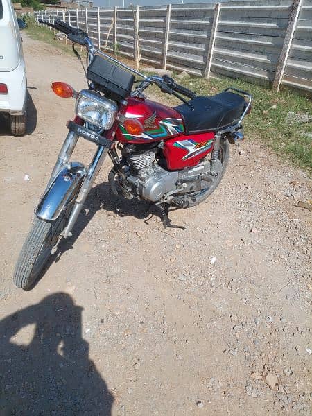 Honda 125 For Sale ( Almost Brand New) 5