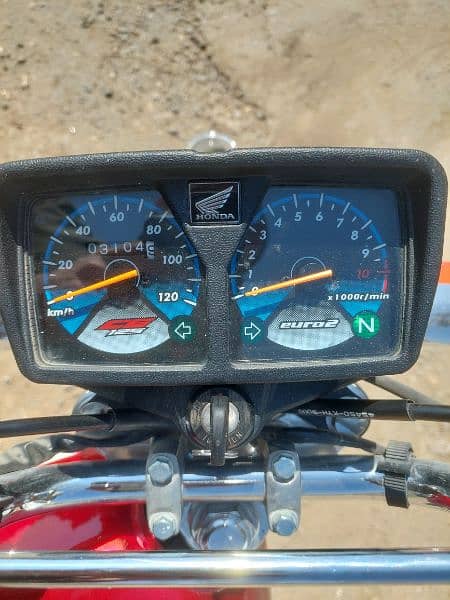 Honda 125 For Sale ( Almost Brand New) 6