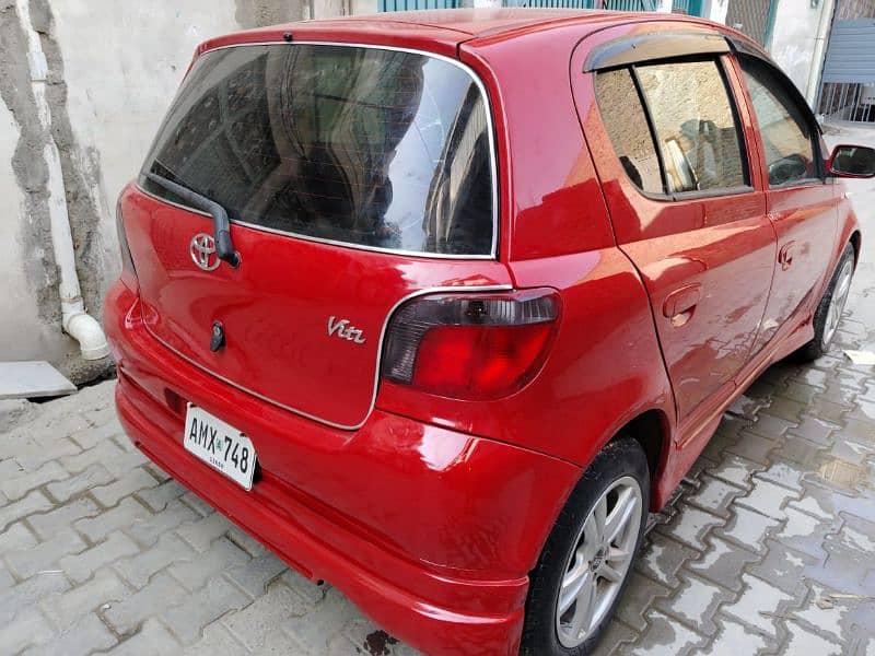 Toyota Vitz 2001 5