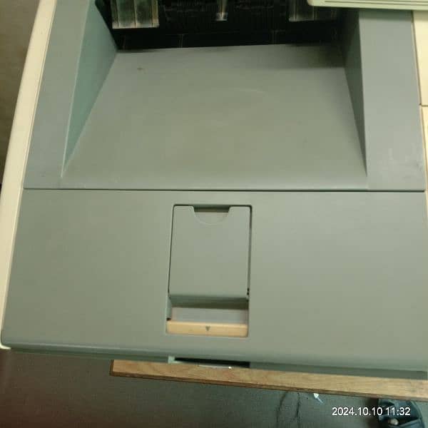 HP laser Jet P3005d 3