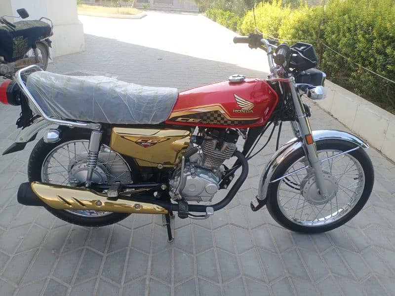 Honda 125 Self Start Gold Edition/Aug2024 2