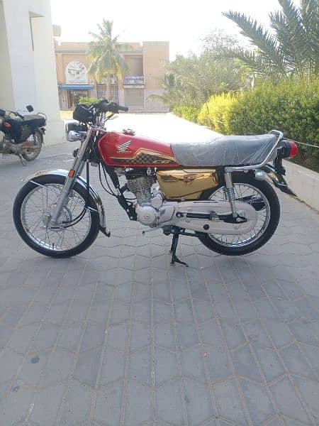 Honda 125 Self Start Gold Edition/Aug2024 4