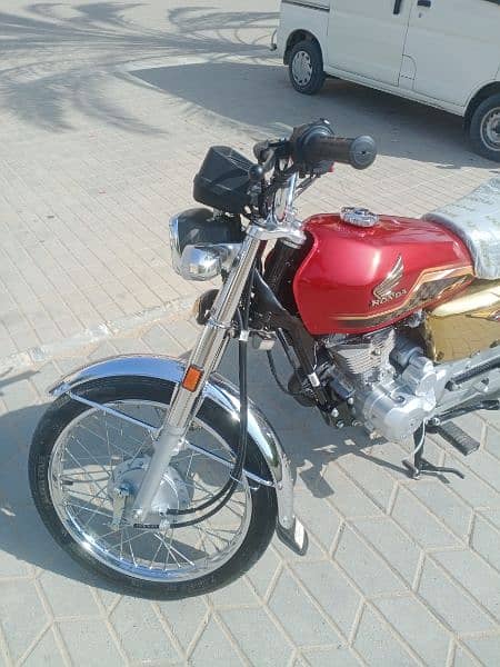 Honda 125 Self Start Gold Edition/Aug2024 10