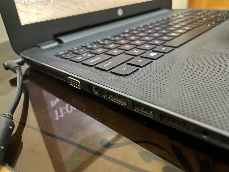 HP LAPTOP 4