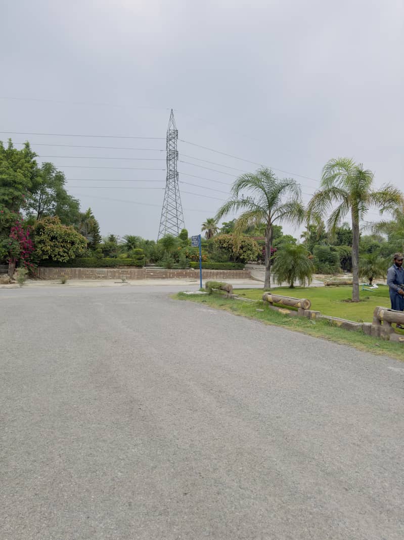 60' Feet Road Excellent Location Plot For Sale In G16/4 Near To Main Markaz Level Solid Land Size 35x80 0