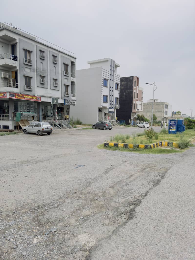 60' Feet Road Excellent Location Plot For Sale In G16/4 Near To Main Markaz Level Solid Land Size 35x80 4