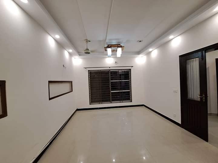 1 kanal beautiful house available for sale in johar town 15