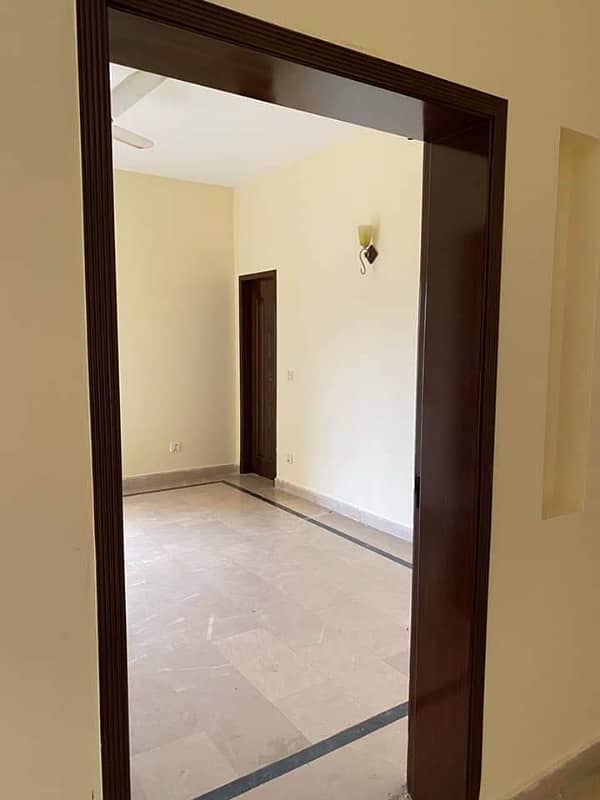 1 kanal beautiful house available for sale in johar town 25